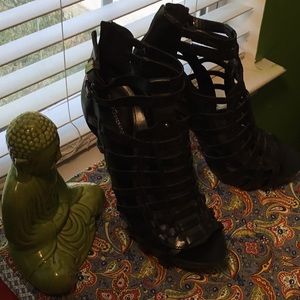 BLACK BCBG PLATFORM HEELS-NEVER WORN